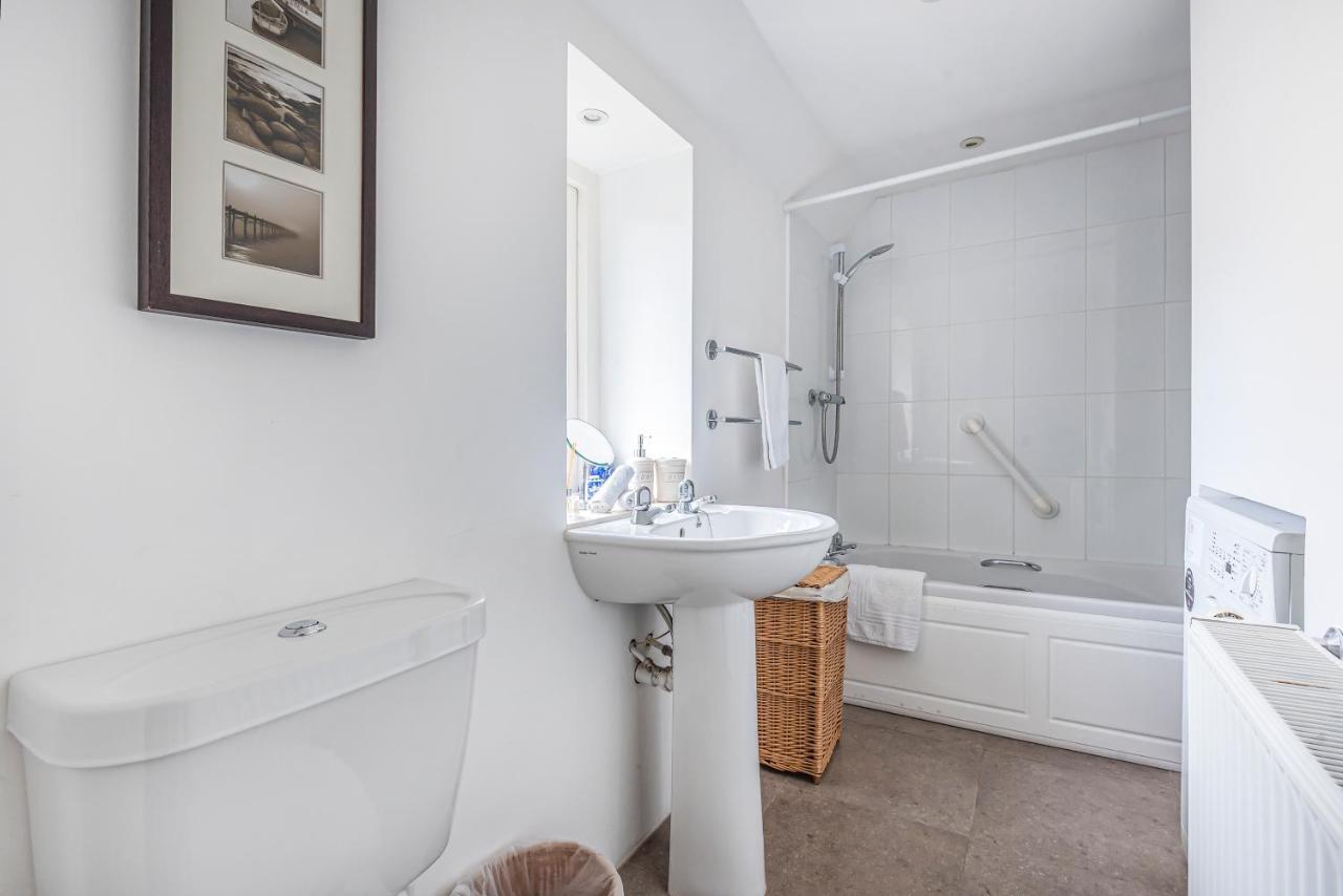 Church Farm Cottage Cheltenham Eksteriør bilde